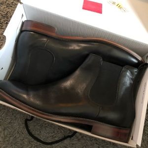 Men’s Chelsea boots size 11